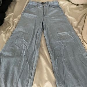 Wide leg UNIQLO jeans